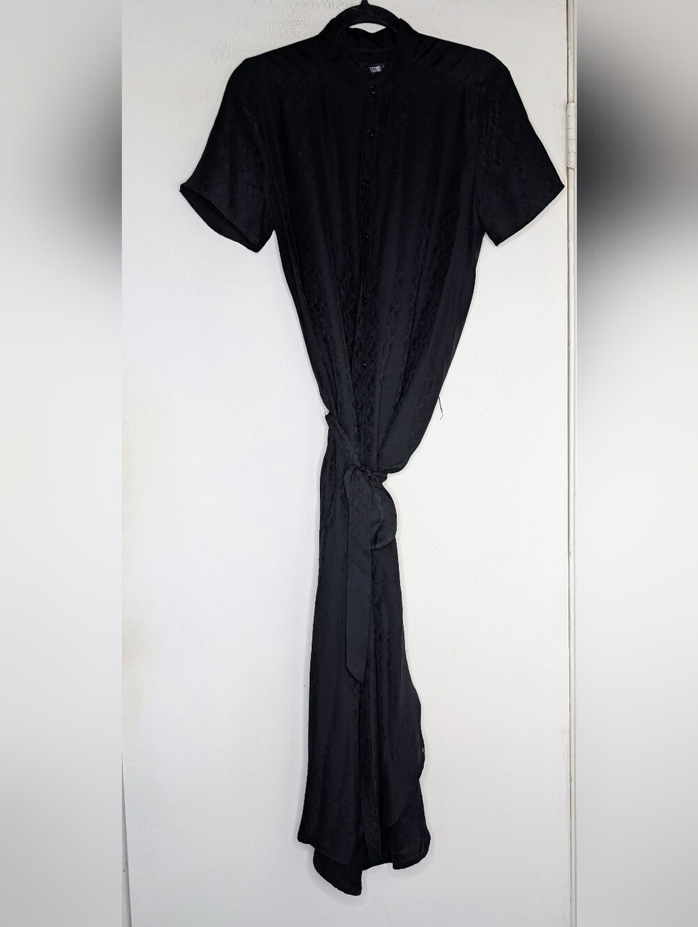 Reformation • Button Down 100% Silk Collarless Maxi Dress in Black | Jacquard